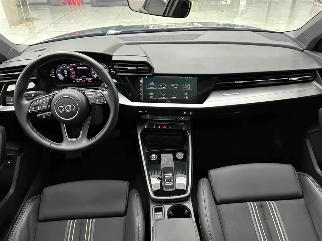 Audi A3 2023 A3L Limousine 35 TFSI Fashion Sport фото 2
