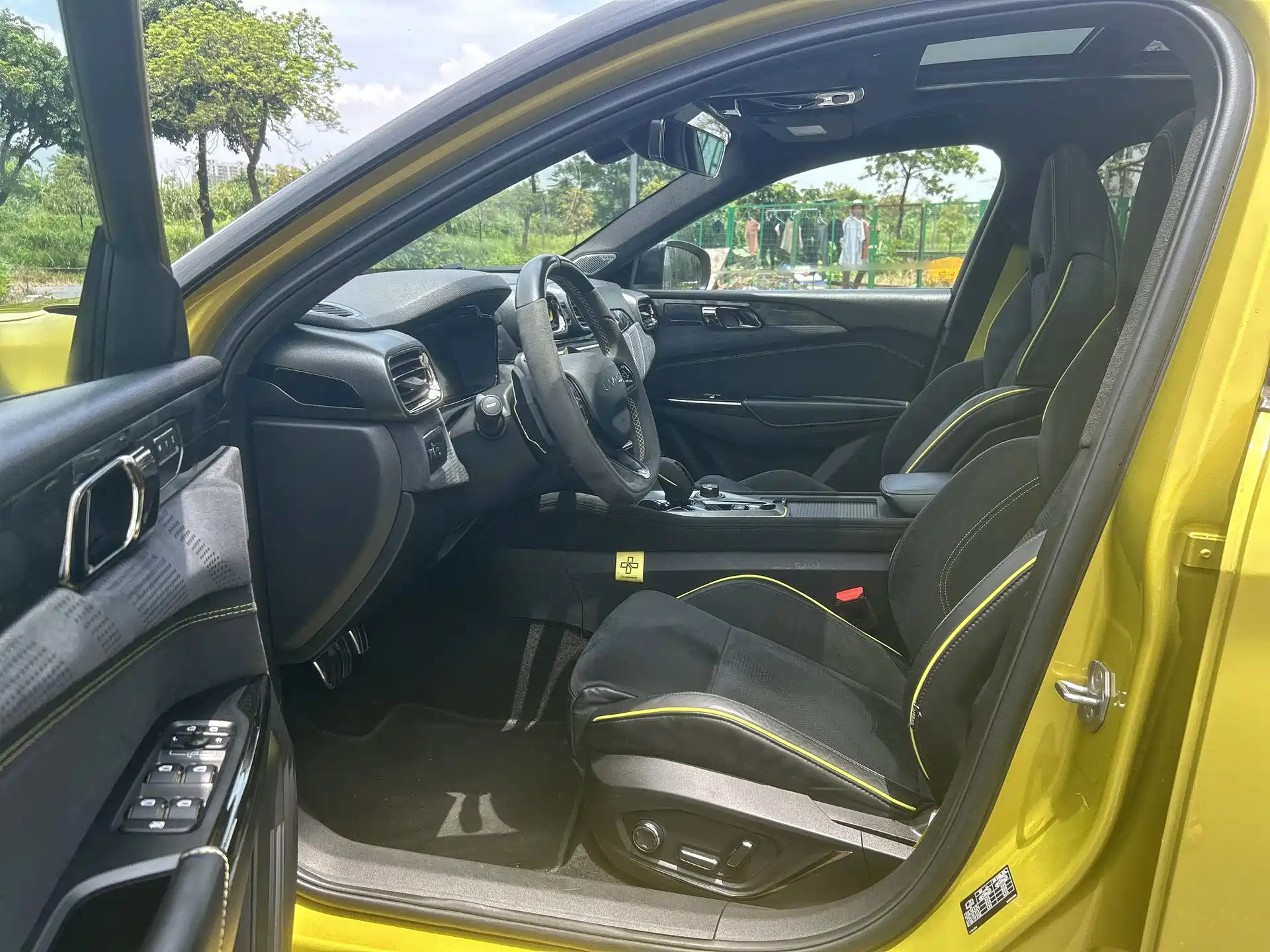 Фото 7 - Lynk & Co 03