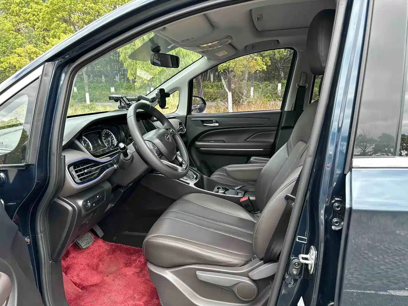 GAC Trumpchi Trumpchi M6 2019 270T DCT Luxury Edition (7-seater) (China VI) фото 9