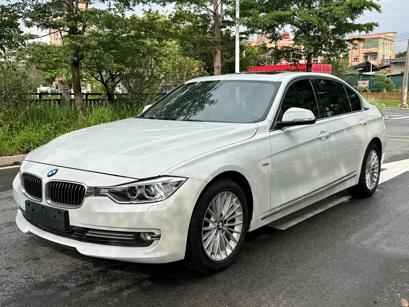 BMW 3 Series 2013 328Li Luxury Design Package