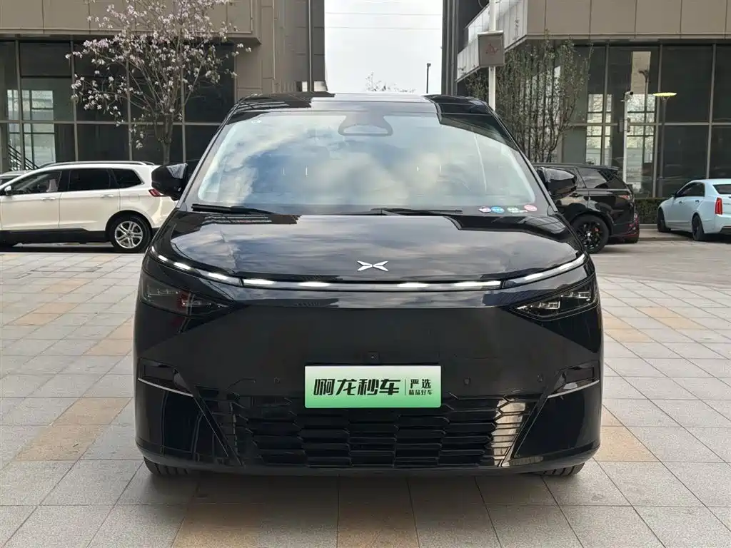 XIAOPENG X9
