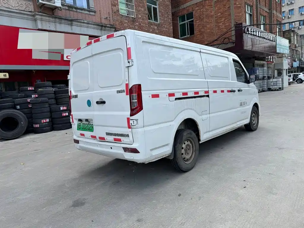 Dongfeng Yufeng Yufeng EM26 2022 2023 Standard Edition 41.472kWh Henan Lithium