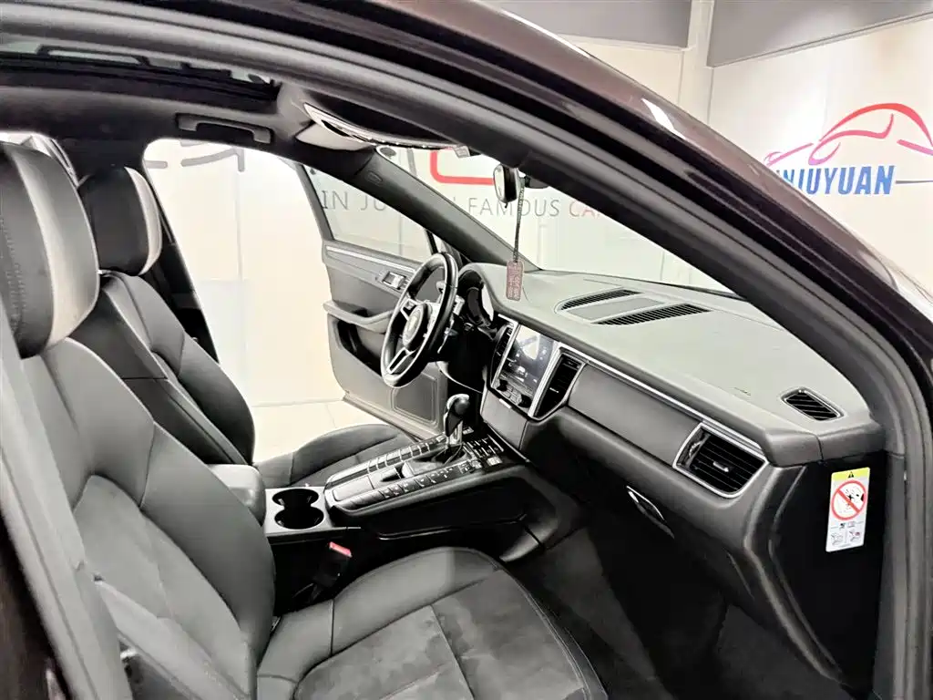 Porsche Macan 2017 Macan 2.0T фото 17