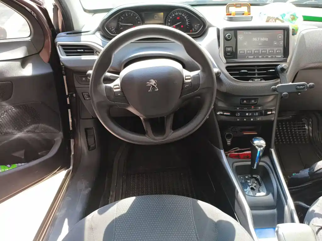 Peugeot 2008 2016 2014 1.6L Automatic Fashion Edition