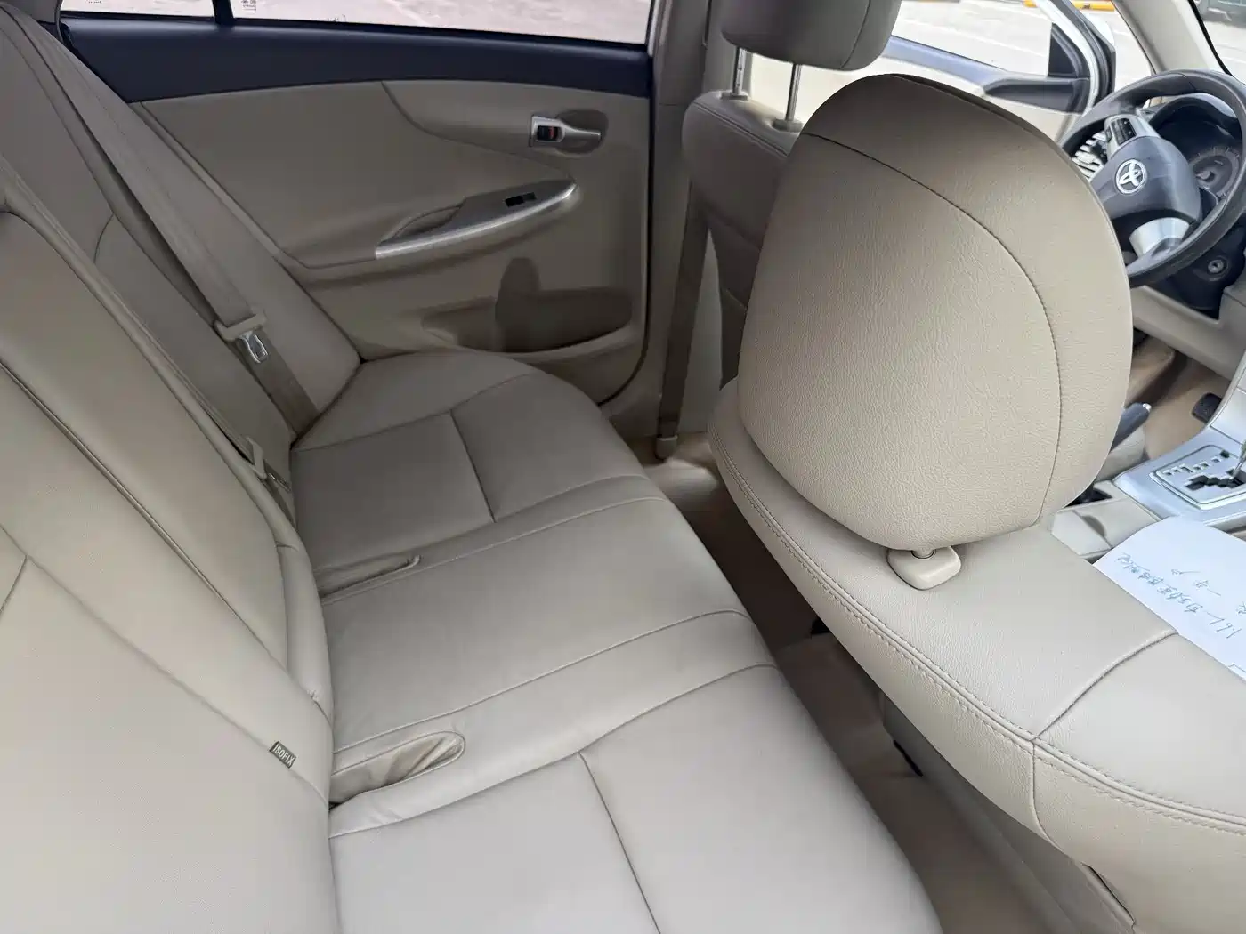 Toyota Corolla 2013 Special Edition 1.6L Auto Ultimate Cool GL фото 16