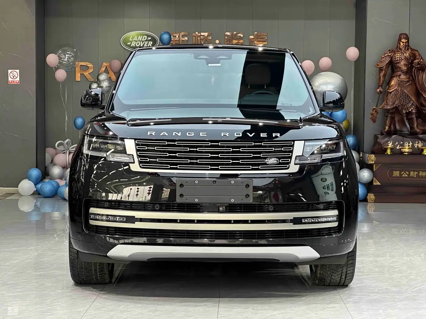 Land Rover Range Rover 2023 2023 3.0 L6 400PS Golden Age 7-Seater Long Wheelbase