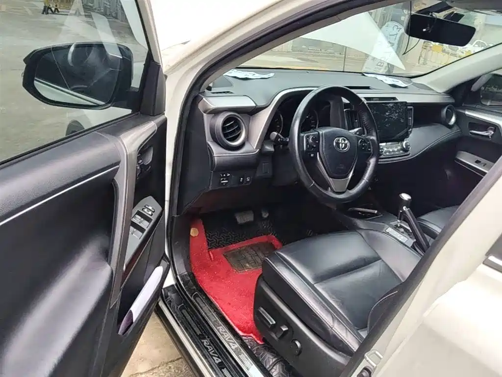 Toyota RAV4 Rongfang 2016 2.0L CVT 2WD Smart (China V) фото 16