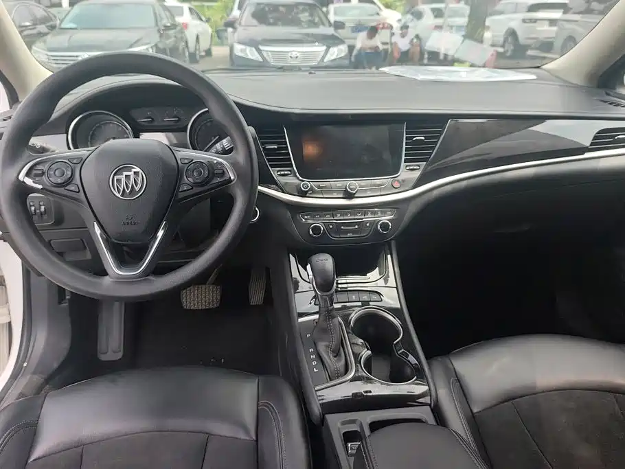 Photo 12 - Buick Verano