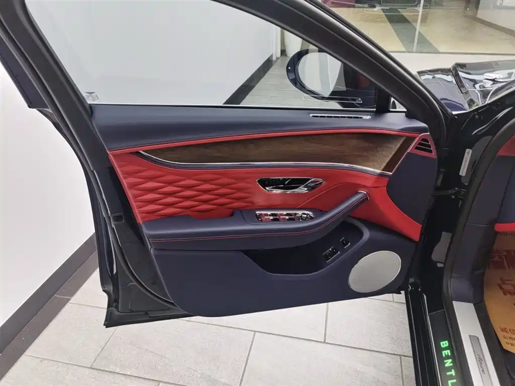 Bentley Flying Spur 2024 2024 4.0T V8 Elegance Edition