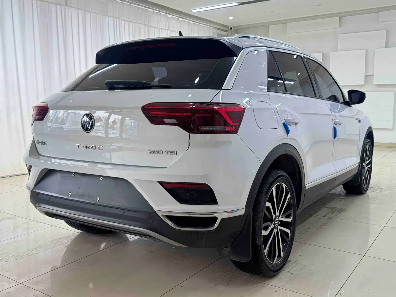 Фото 6 - Volkswagen T-ROC