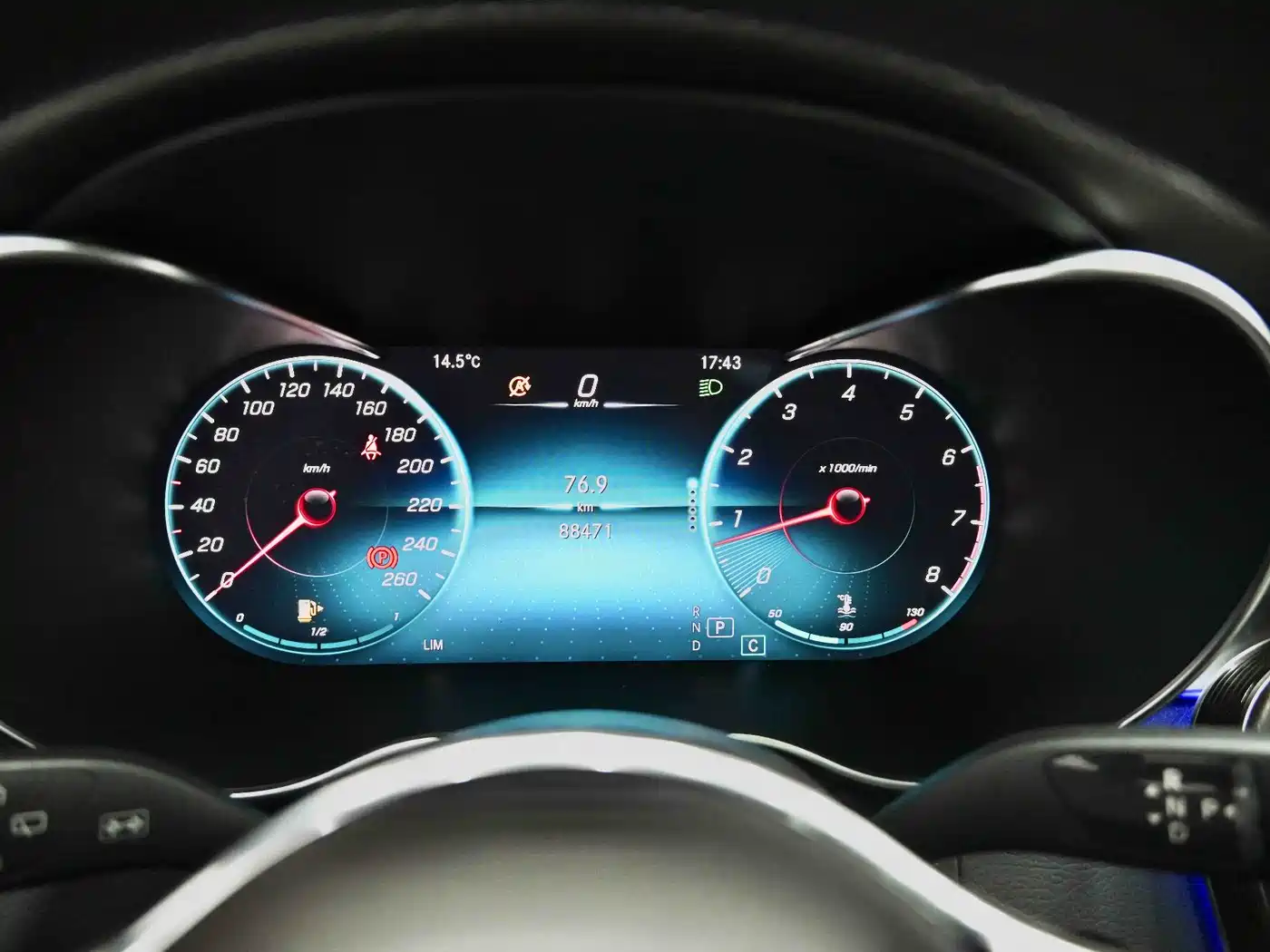 Mercedes-Benz GLC 2020 Facelift GLC 260 L 4MATIC Luxury фото 20