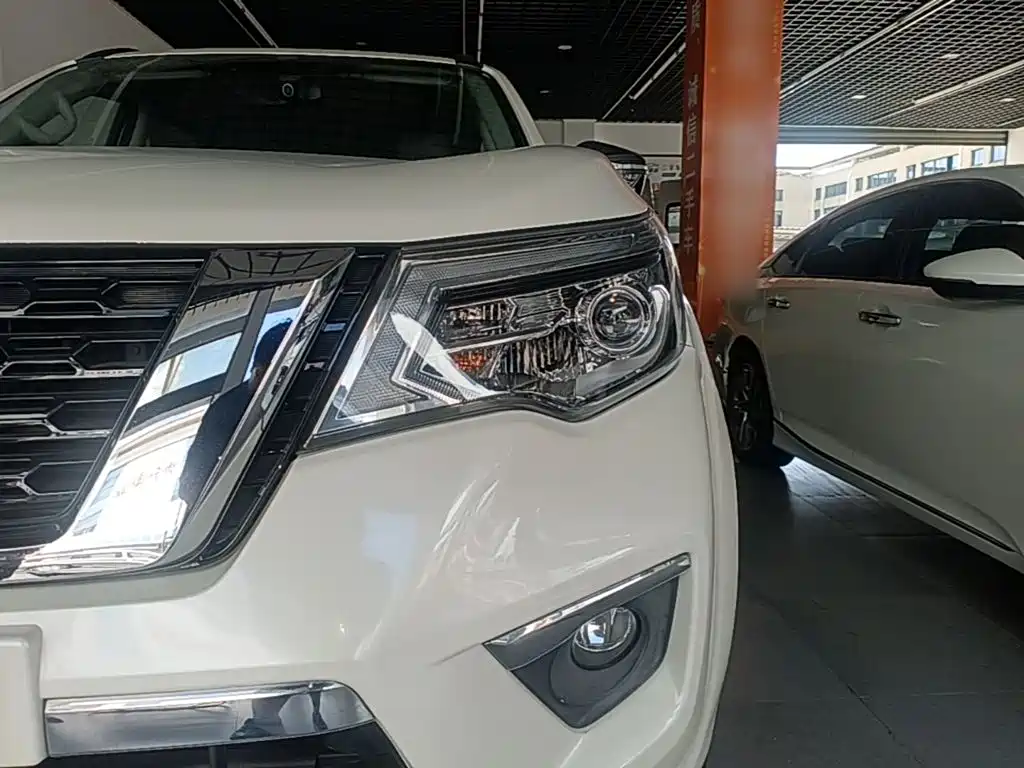 Nissan Terra 2018 2018 2.5L Automatic AWD Flagship