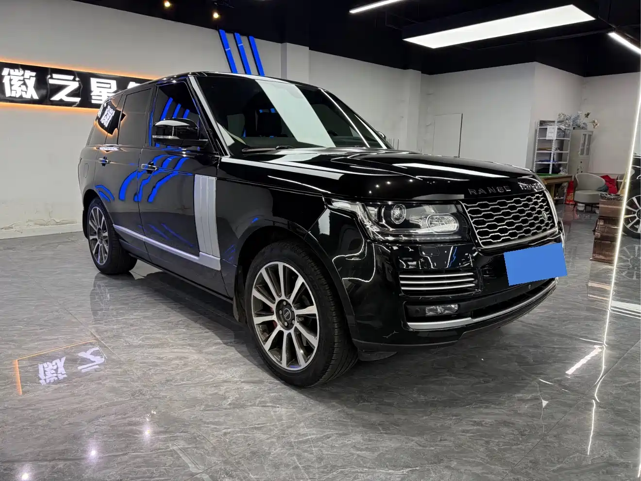 LAND ROVER RANGE ROVER