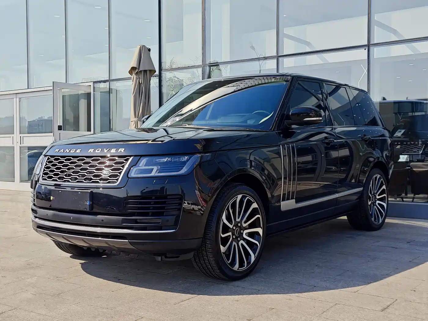 Land Rover Range Rover 2020 3.0 L6 Heritage Edition