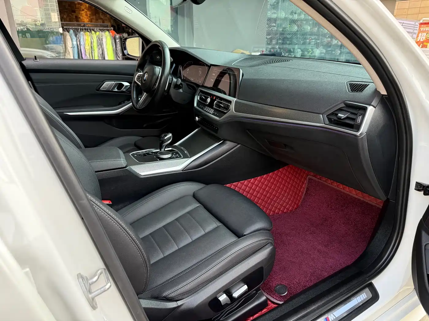 BMW 3 Series 2021 325i M Sport Night Edition фото 25