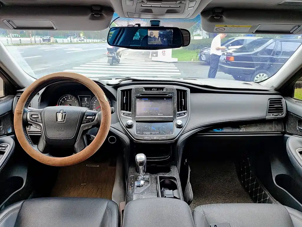 Toyota Crown 2019 2018 2.0T Fashion Edition