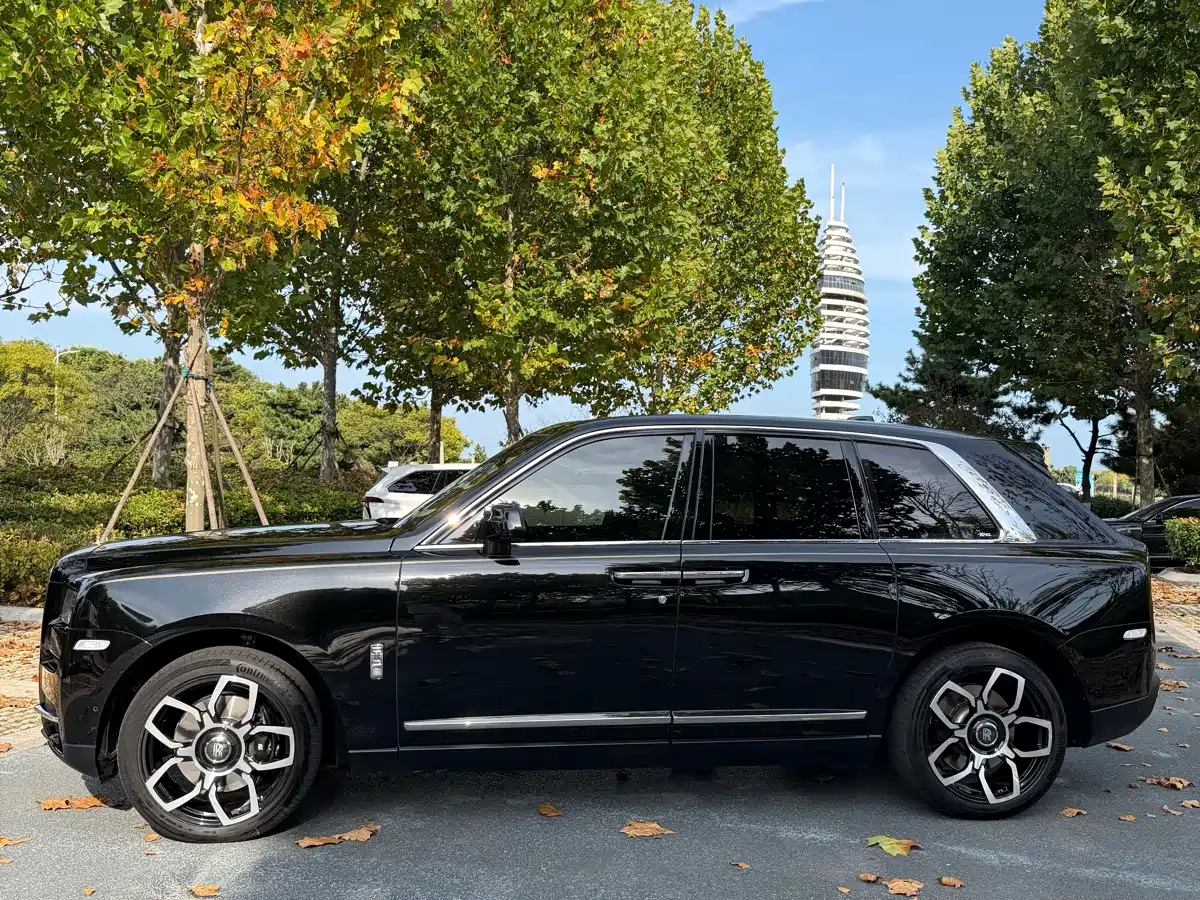 Rolls-Royce Cullinan 2020 2018 5-Seater Version