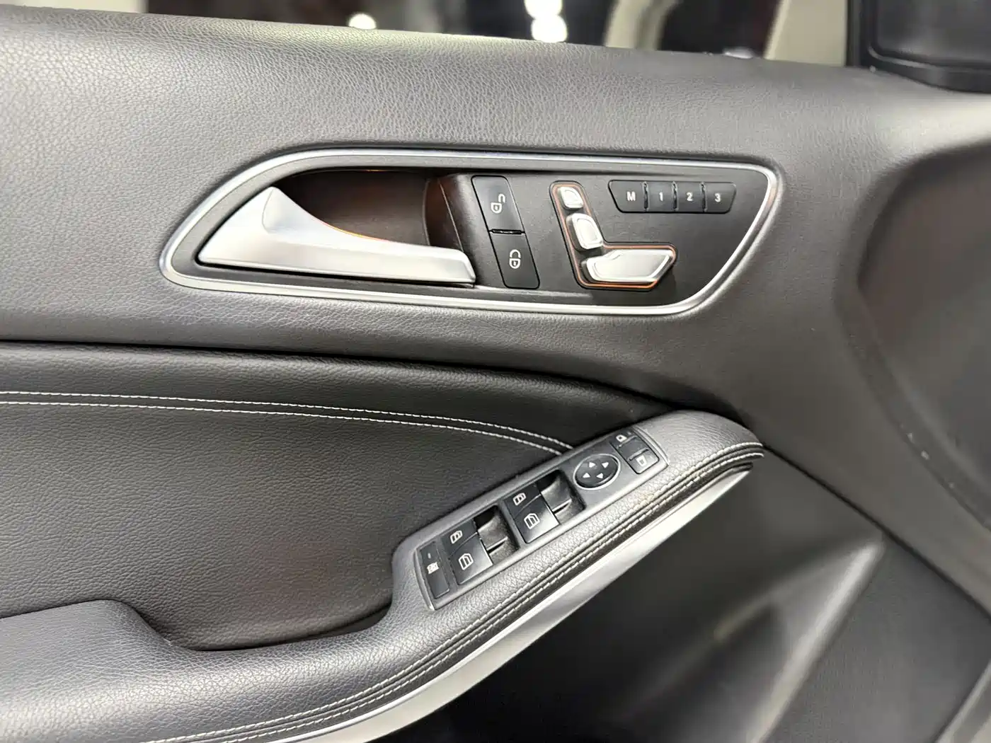 Mercedes-Benz GLA 2019 GLA 200 Dynamic фото 15