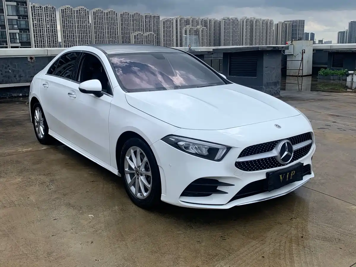 Mercedes-Benz A-Class 2021 A 200 L Sport Sedan Fashion Edition фото 3