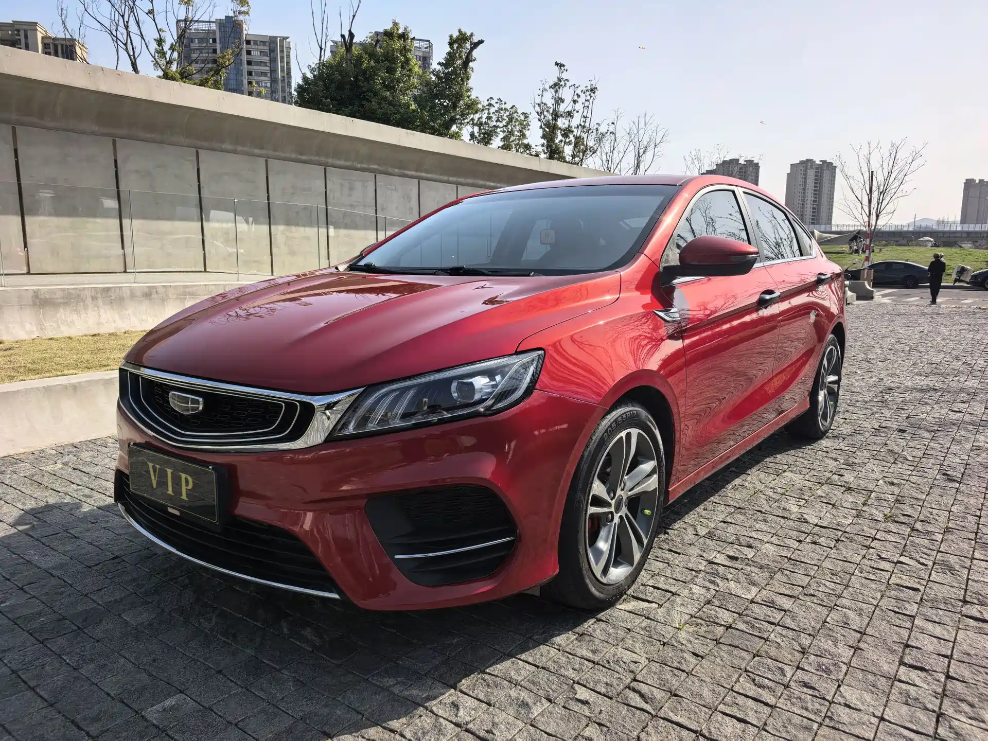Фото 1 - Geely Binrui