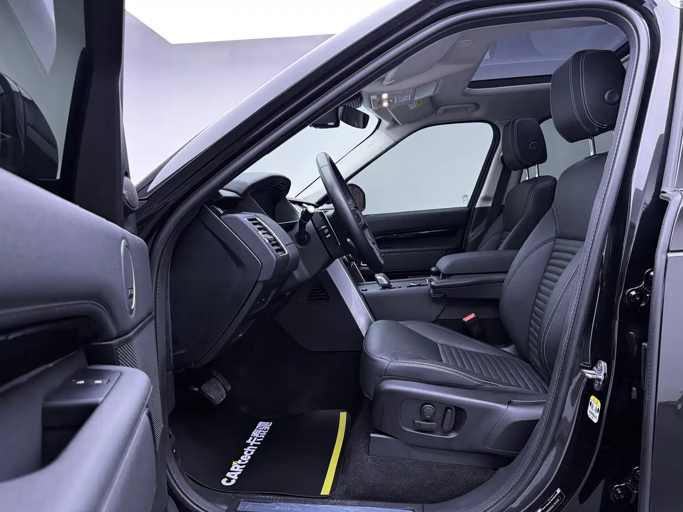 Land Rover Discovery 2024 Model 360PS S фото 13