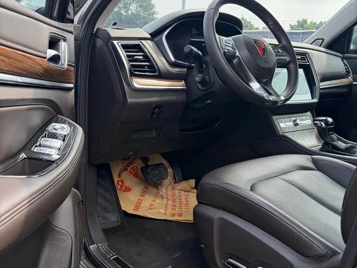 Roewe RX8 2018 2018 30T Smart Internet AWD Flagship Edition