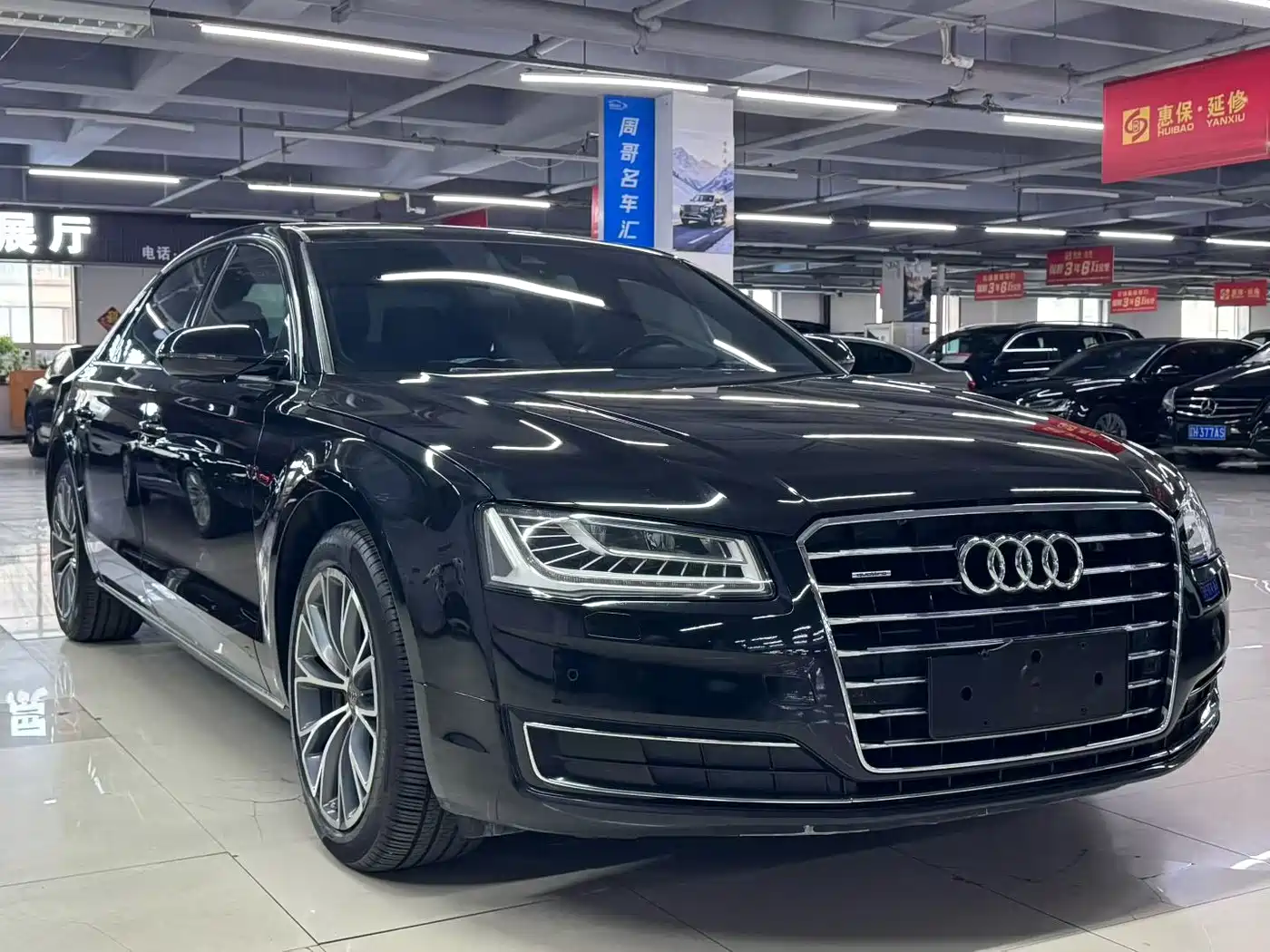 Photo 3 - Audi A8