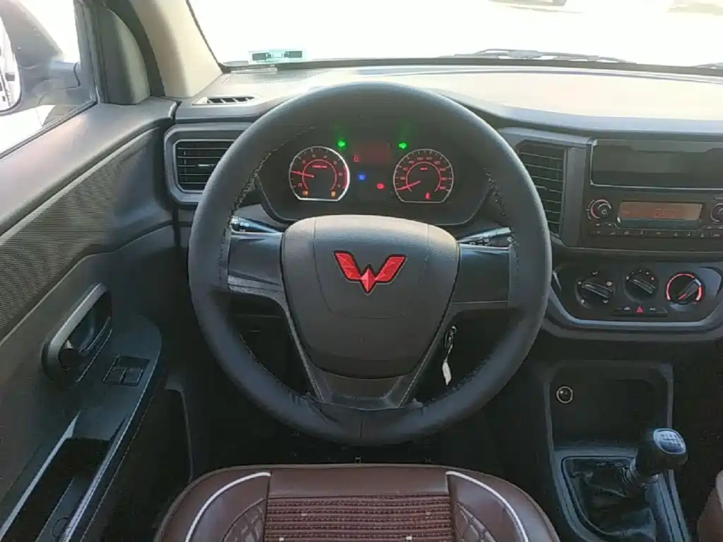 Wuling Motors Wuling Hongguang V 2024 2022 1.5L Power Take Edition Electric Power Steering LAR