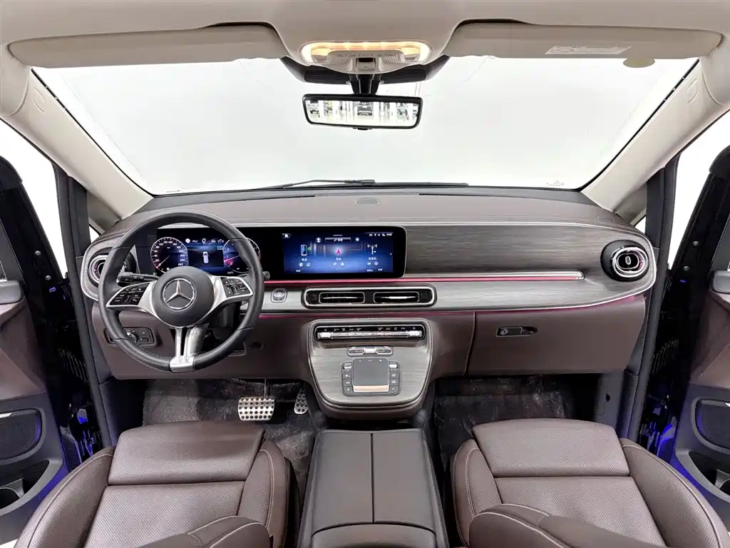 Mercedes-Benz V-Class 2024 V 300 L Long Wheelbase Luxury Edition фото 11
