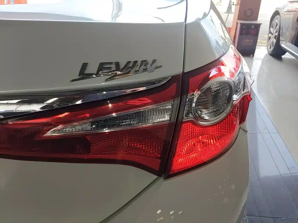 Фото 8 - Toyota Levin