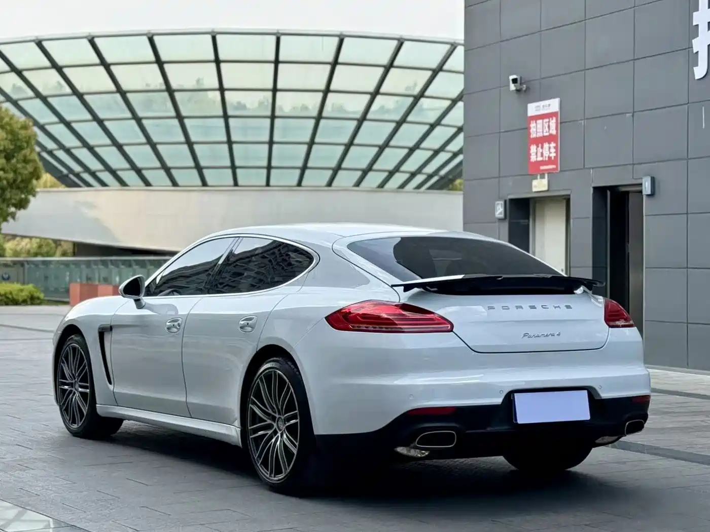 Porsche Panamera 2014 Panamera 4 3.0T фото 7