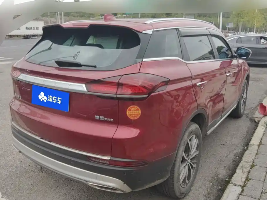 Фото 3 - Geely Boyue