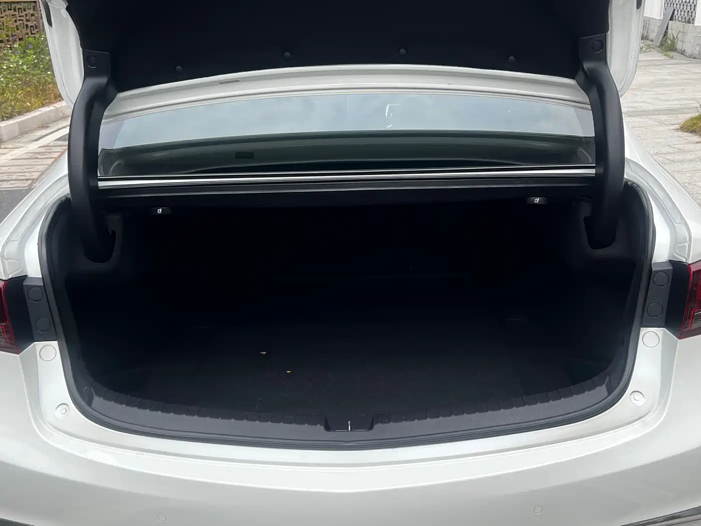 Acura TLX-L 2018 2.4L Joy Edition фото 19