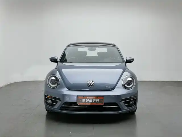 Volkswagen Beetle 2018 180TSI Trend Joy Edition — фото 3