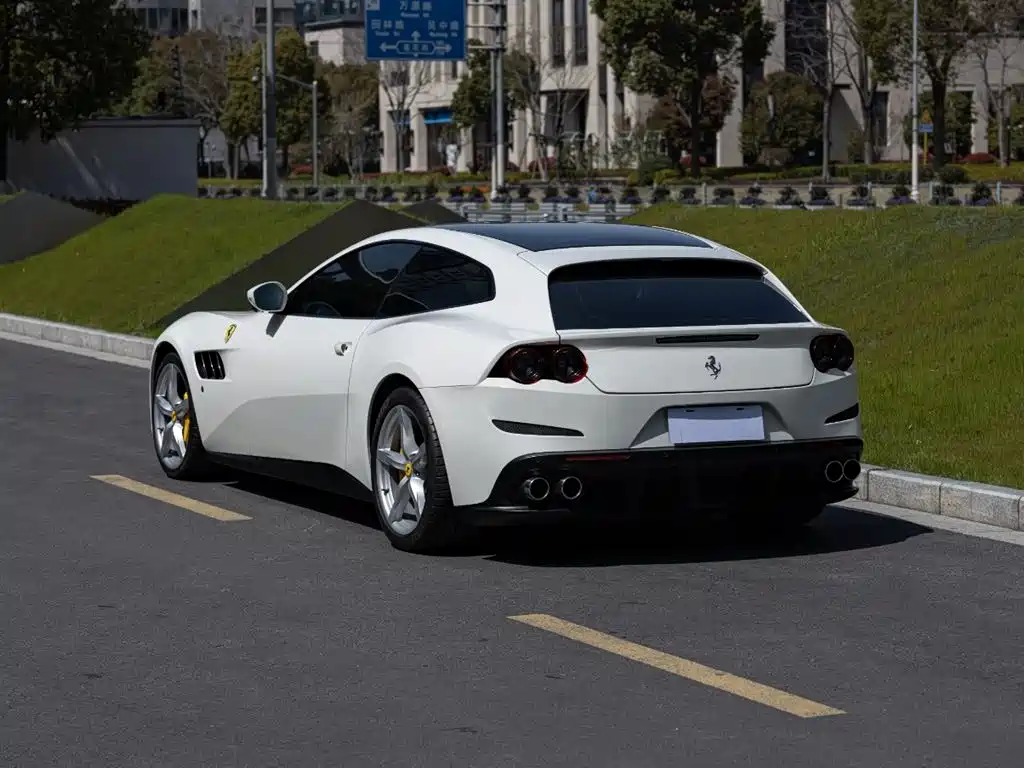 Ferrari GTC4Lusso 2019 2017 3.9T V8