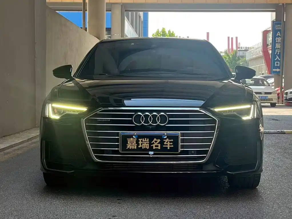 Фото 2 - Audi A6L