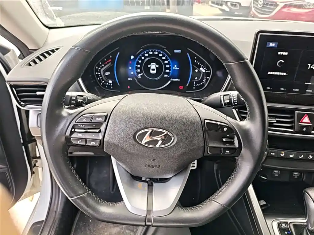 Hyundai Fista 2019 280TGDi Sport Edition China VI фото 11