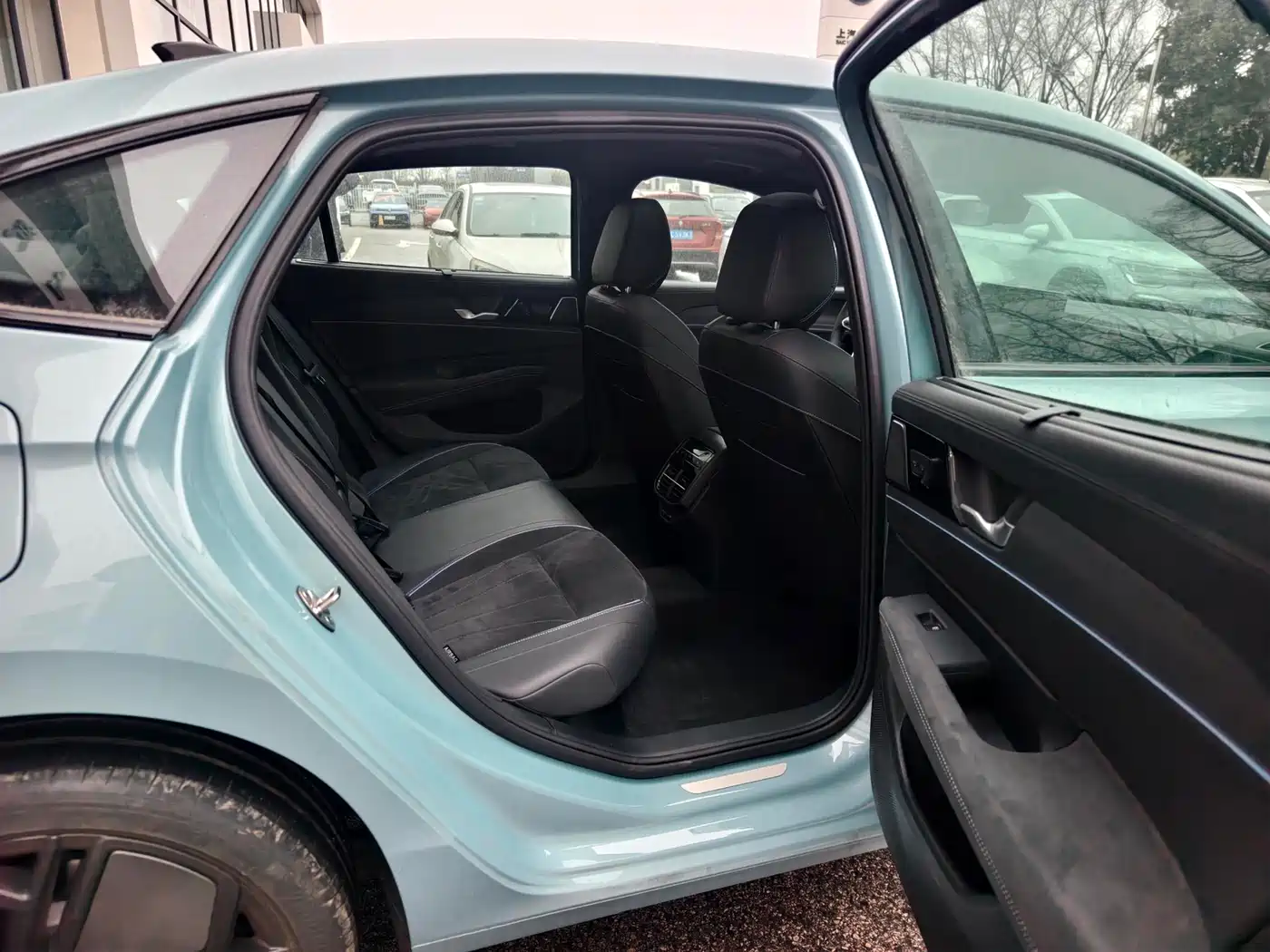 Volkswagen Passat 2025 Model Pro 380TSI Starlight Dragon Premium Edition фото 6
