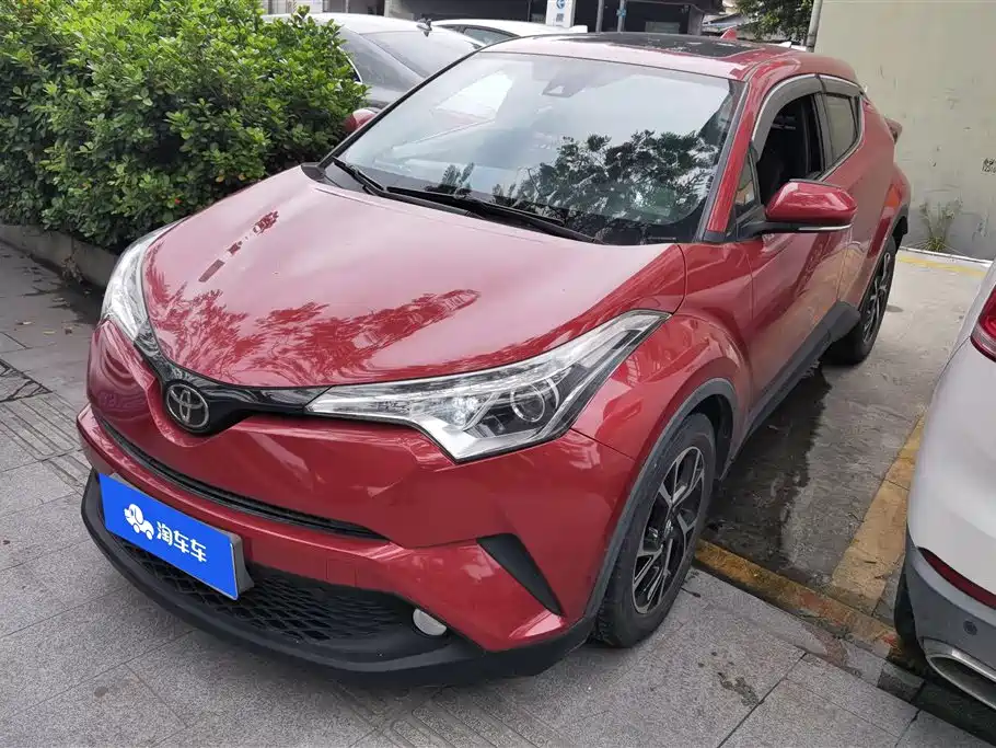 Toyota C-HR 2020 Model 2.0L Leading