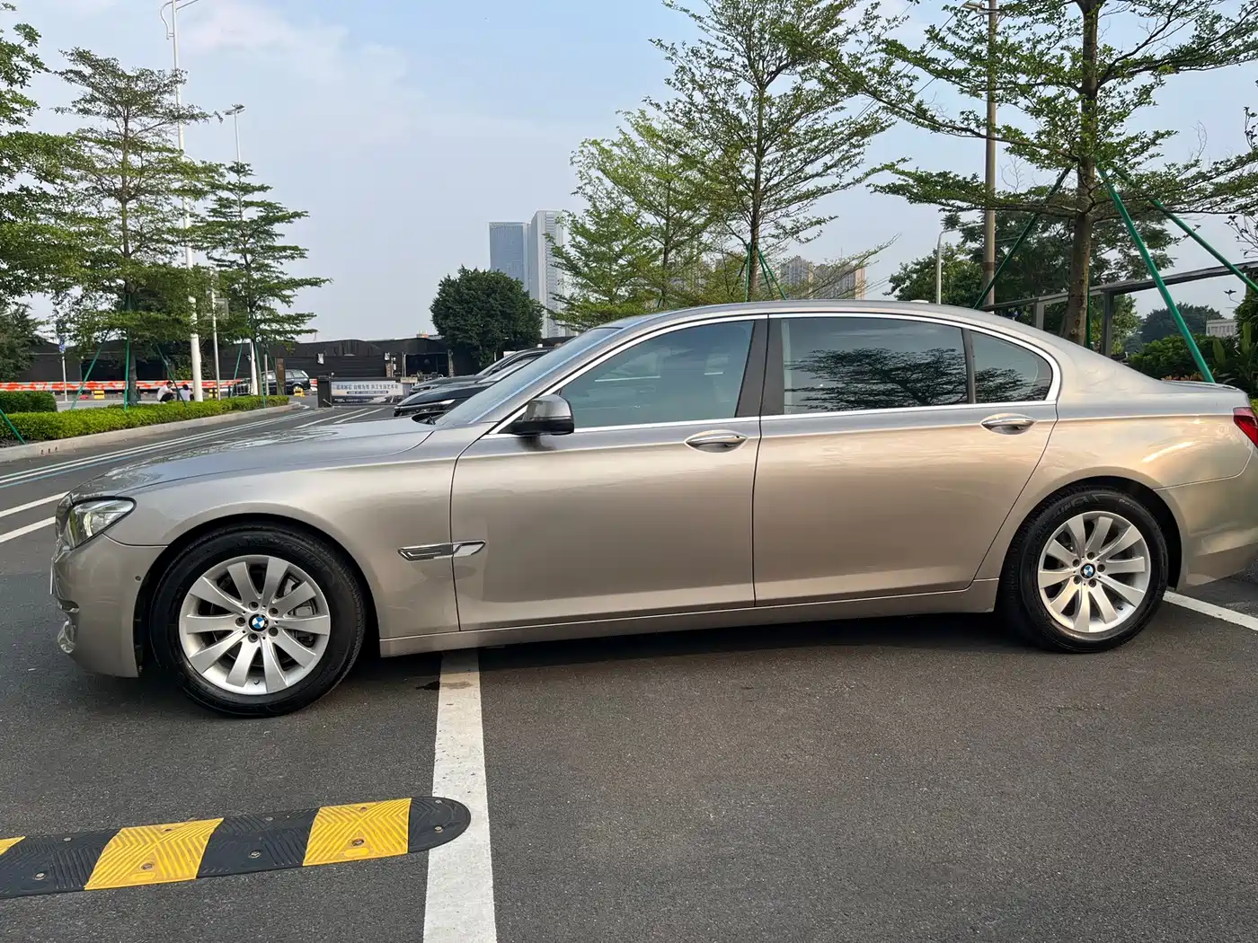 BMW 7 Series 2014 2013 Model 730Li Luxury