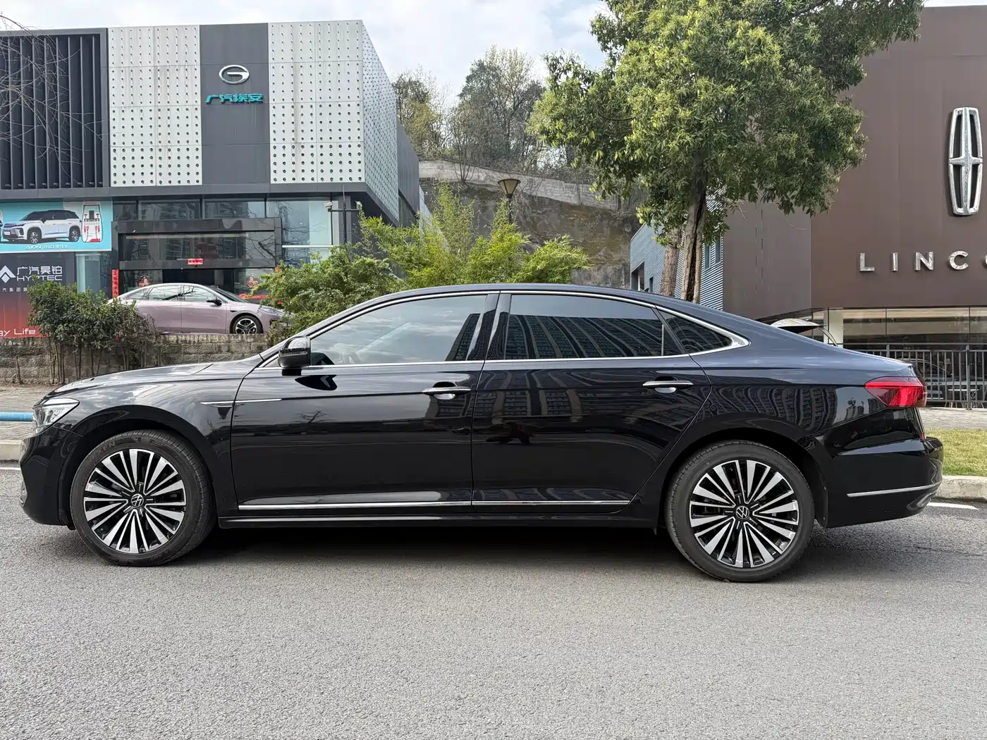 Volkswagen Passat 2020 330TSI Luxury Edition China VI фото 7