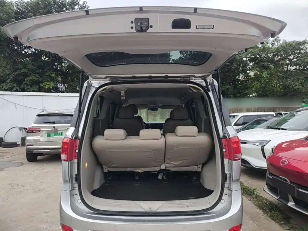 SAIC Maxus Maxus G10 2016 2014 Model Year 2.0T Auto Elite