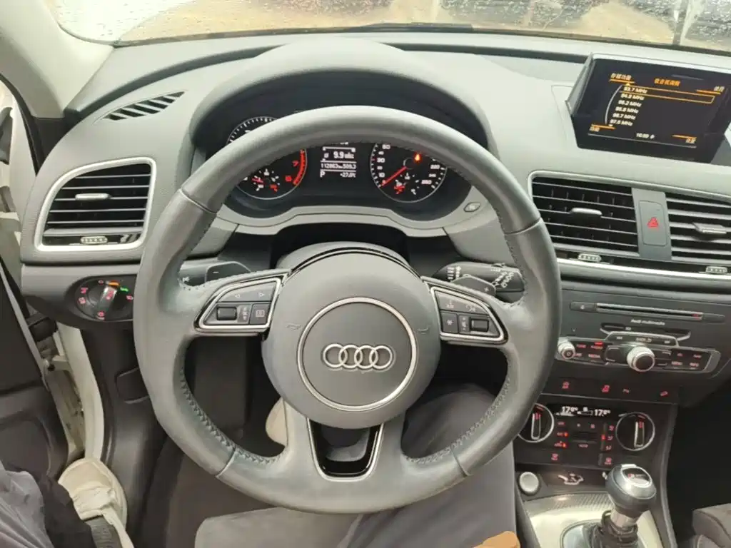 Photo 11 - Audi Q3