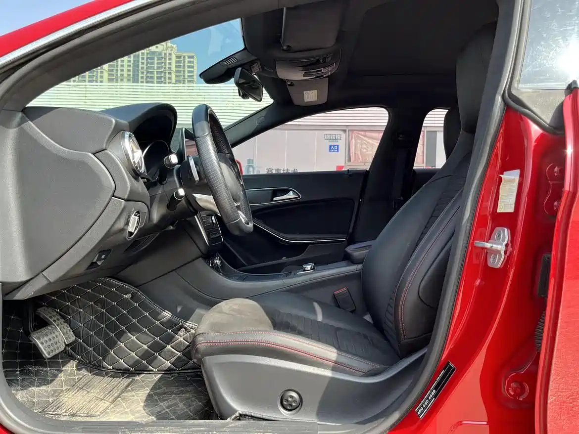 Mercedes-Benz CLA (Import) 2015 CLA 220 4MATIC фото 7