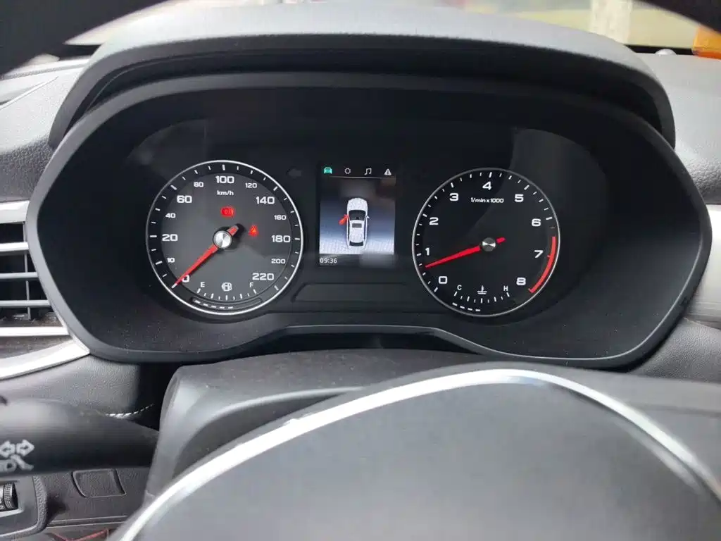 Фото 4 - Roewe i5