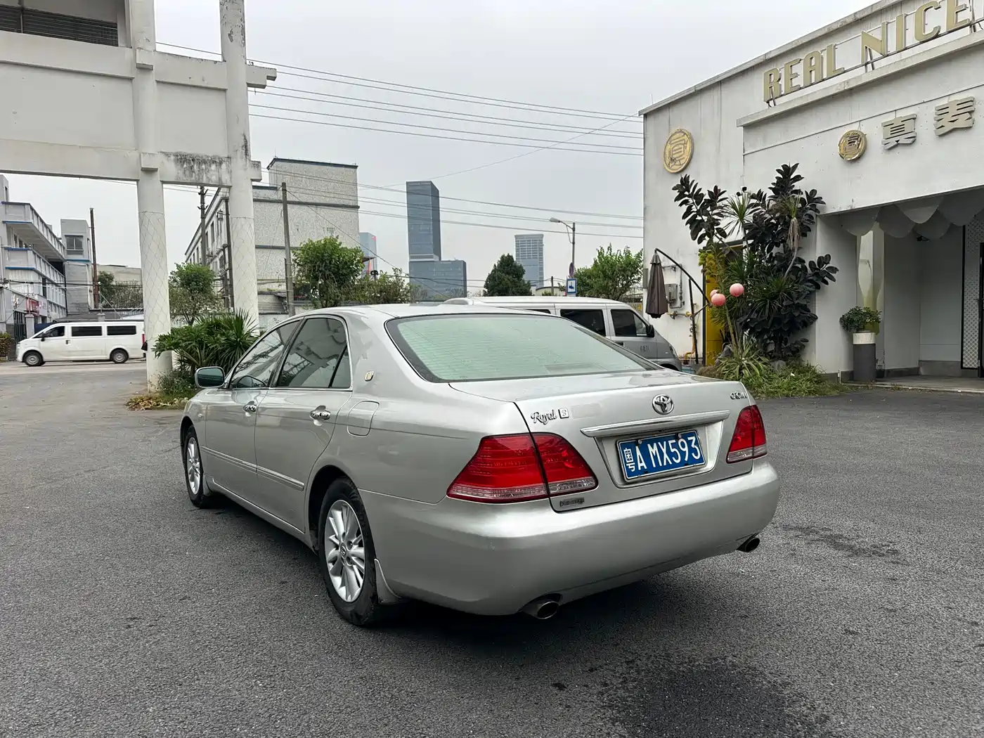 Toyota Crown 2005 Model 3.0L Royal фото 7