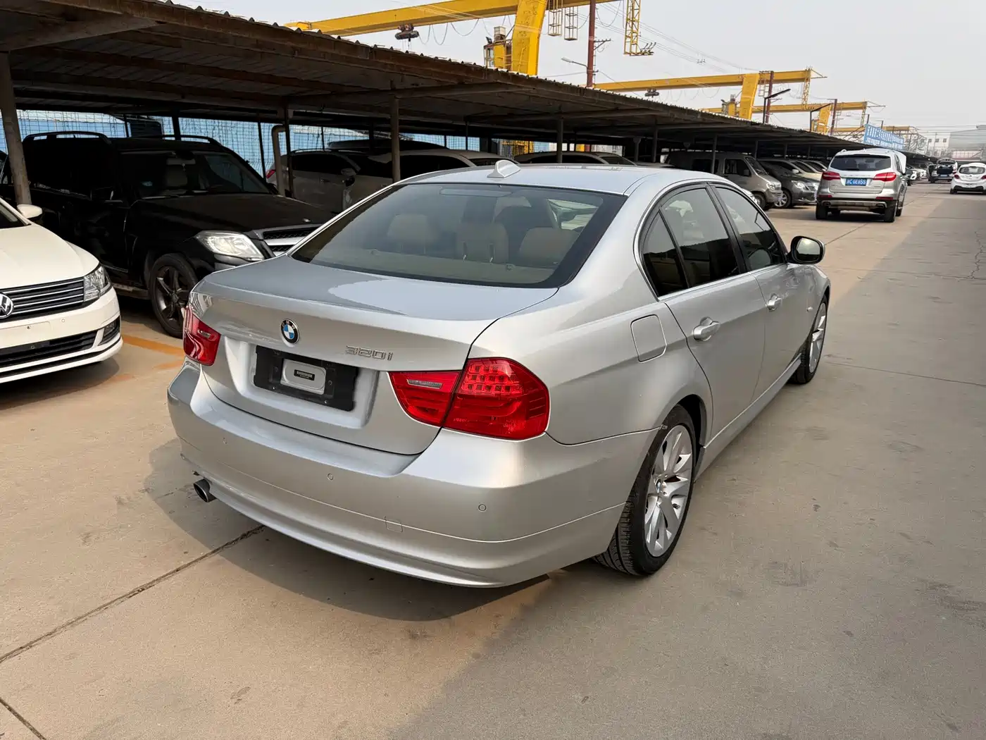 BMW 3 Series (Import) 2012 2010 320i Luxury