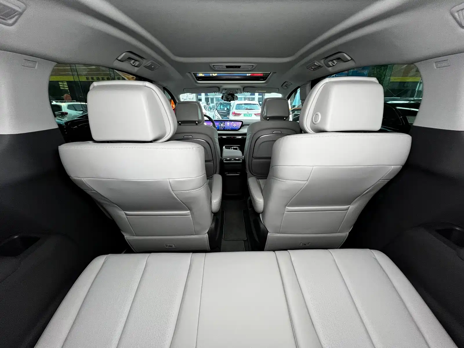 Фото 27 - Buick GL8