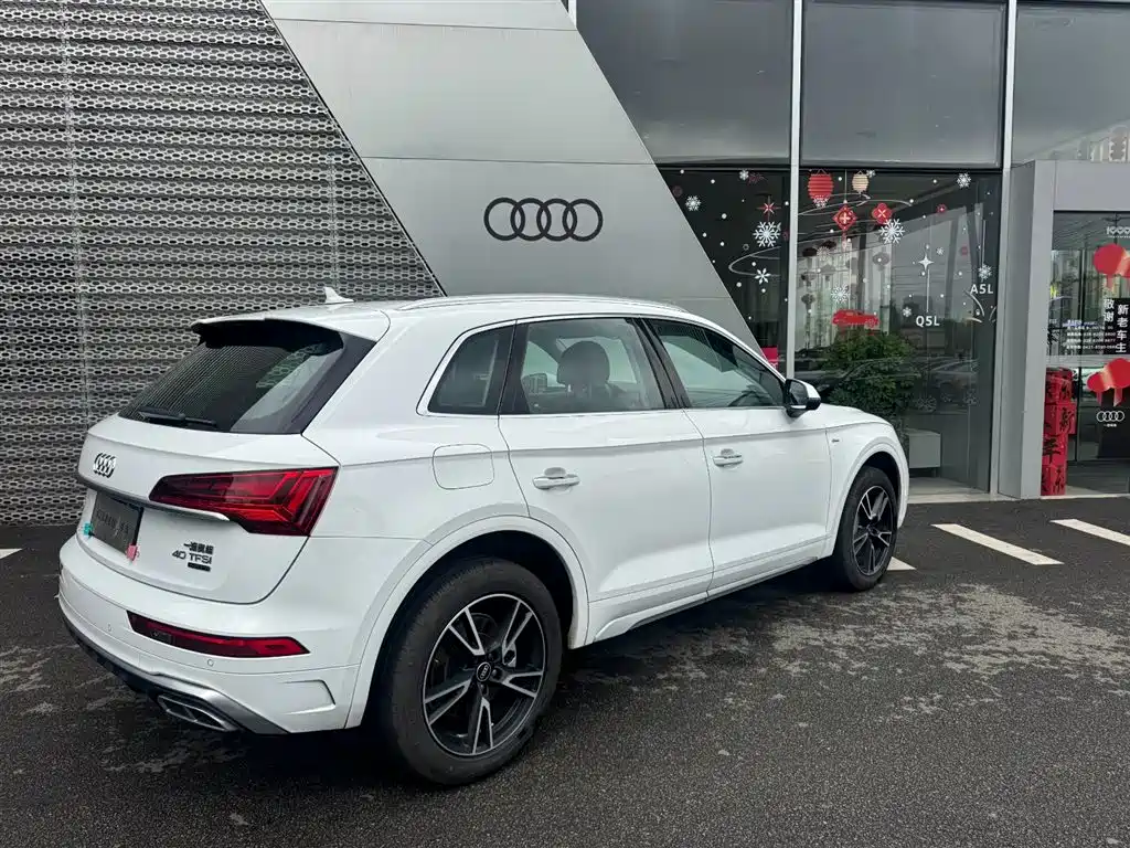 Audi Q5L 2023 40T Fashion Dynamic фото 4