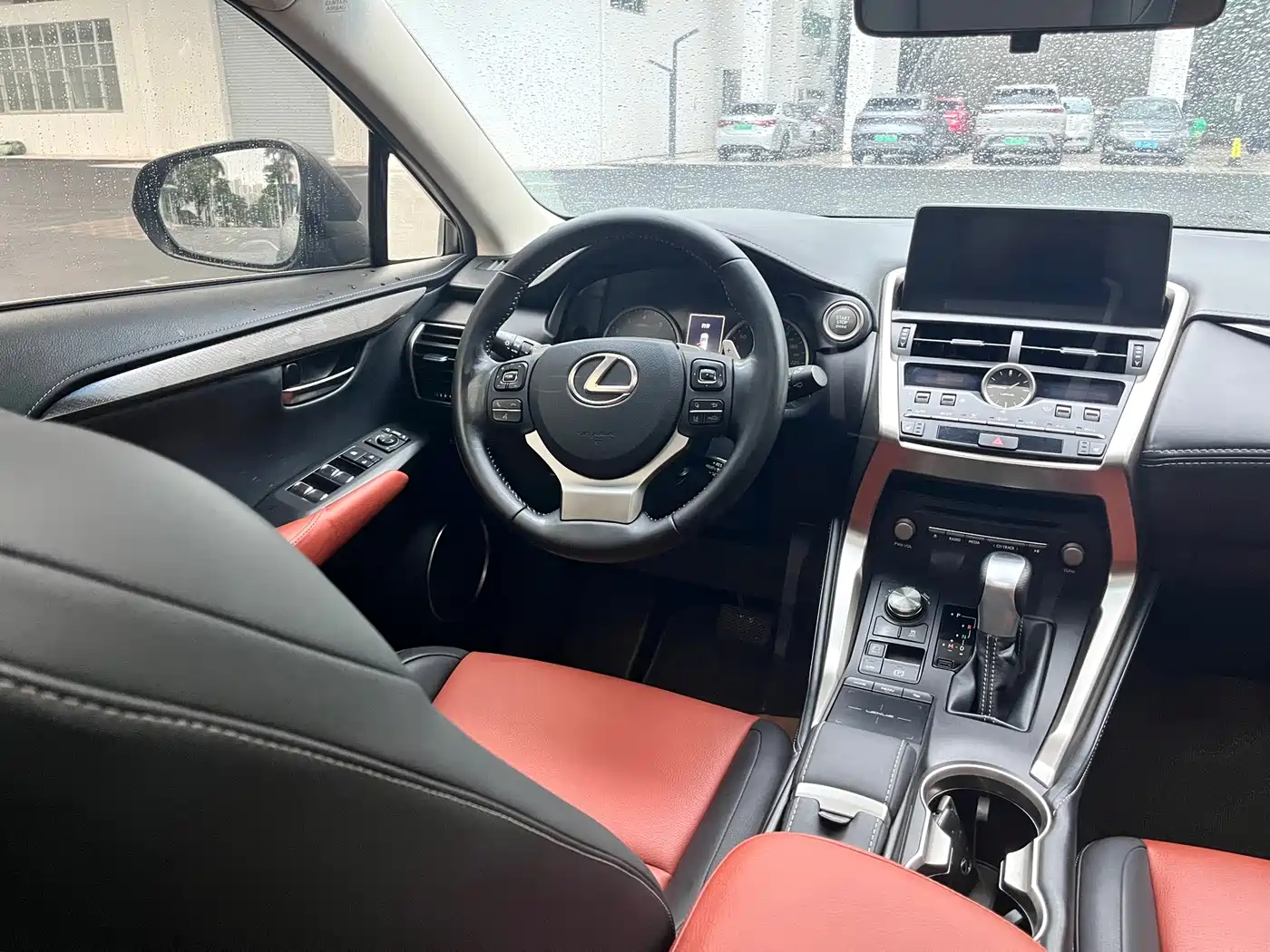 Фото 11 - Lexus NX